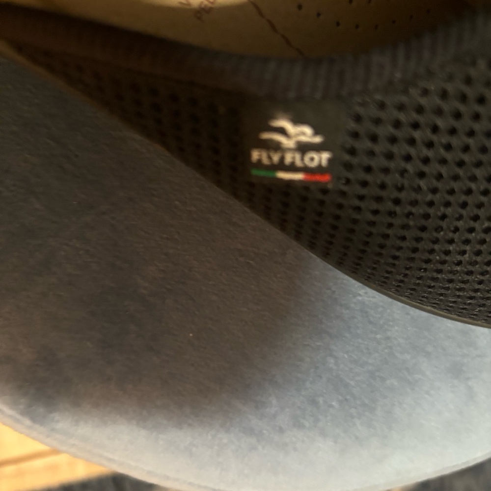 Flyflot Sandals - Picture 2 of 7